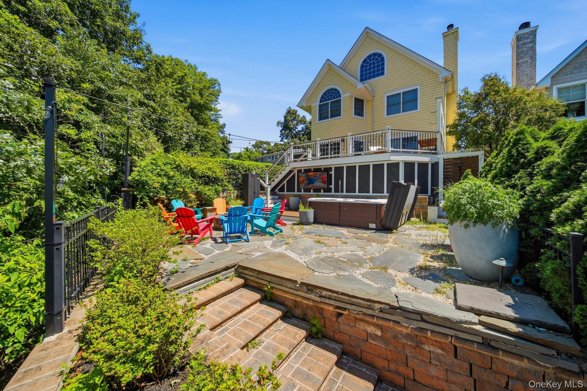 Single Family Eatons Neck Road  Suffolk County, NY 11768, MLS-1032526-25
