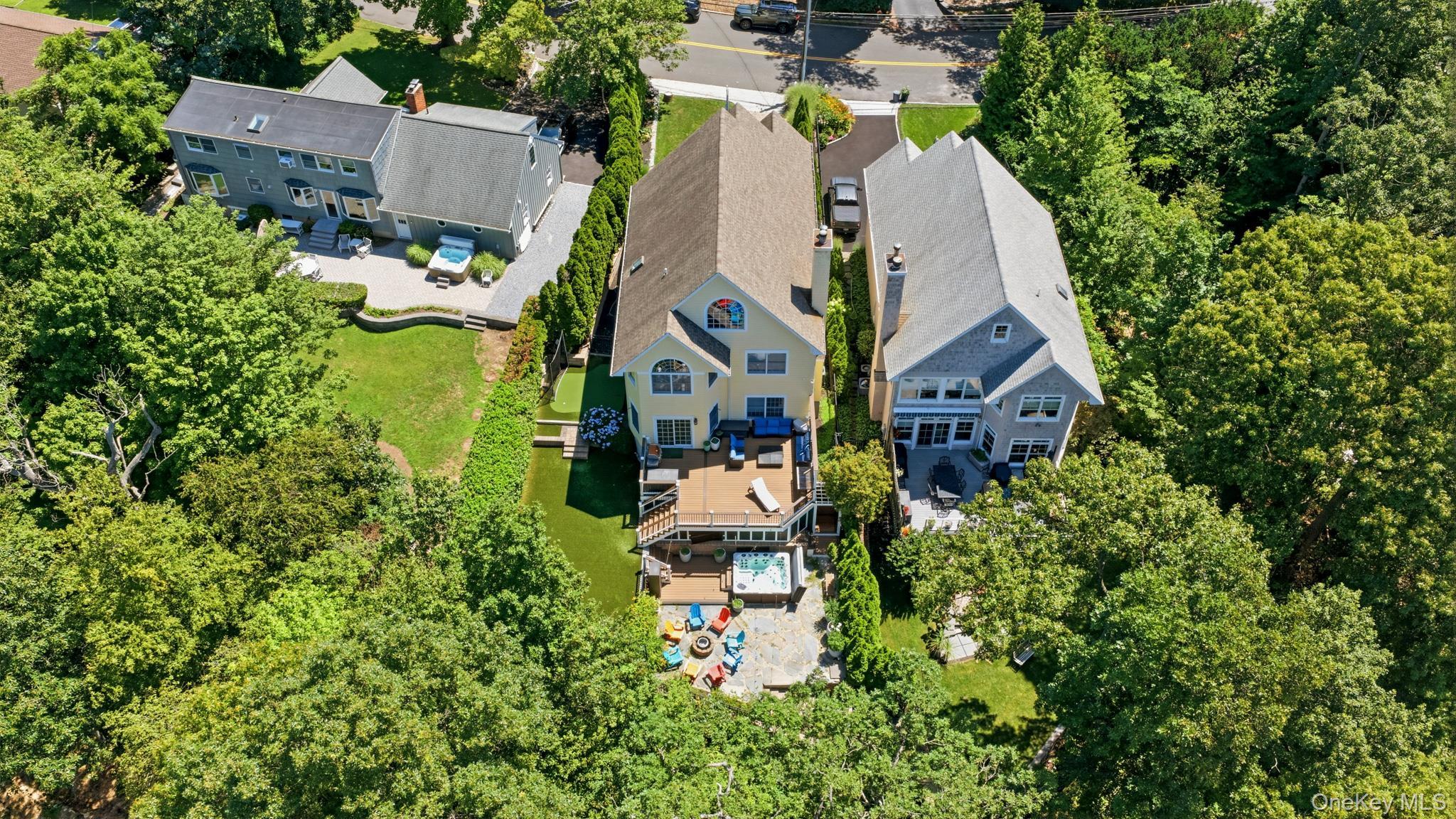 Single Family Eatons Neck Road  Suffolk County, NY 11768, MLS-1032526-29