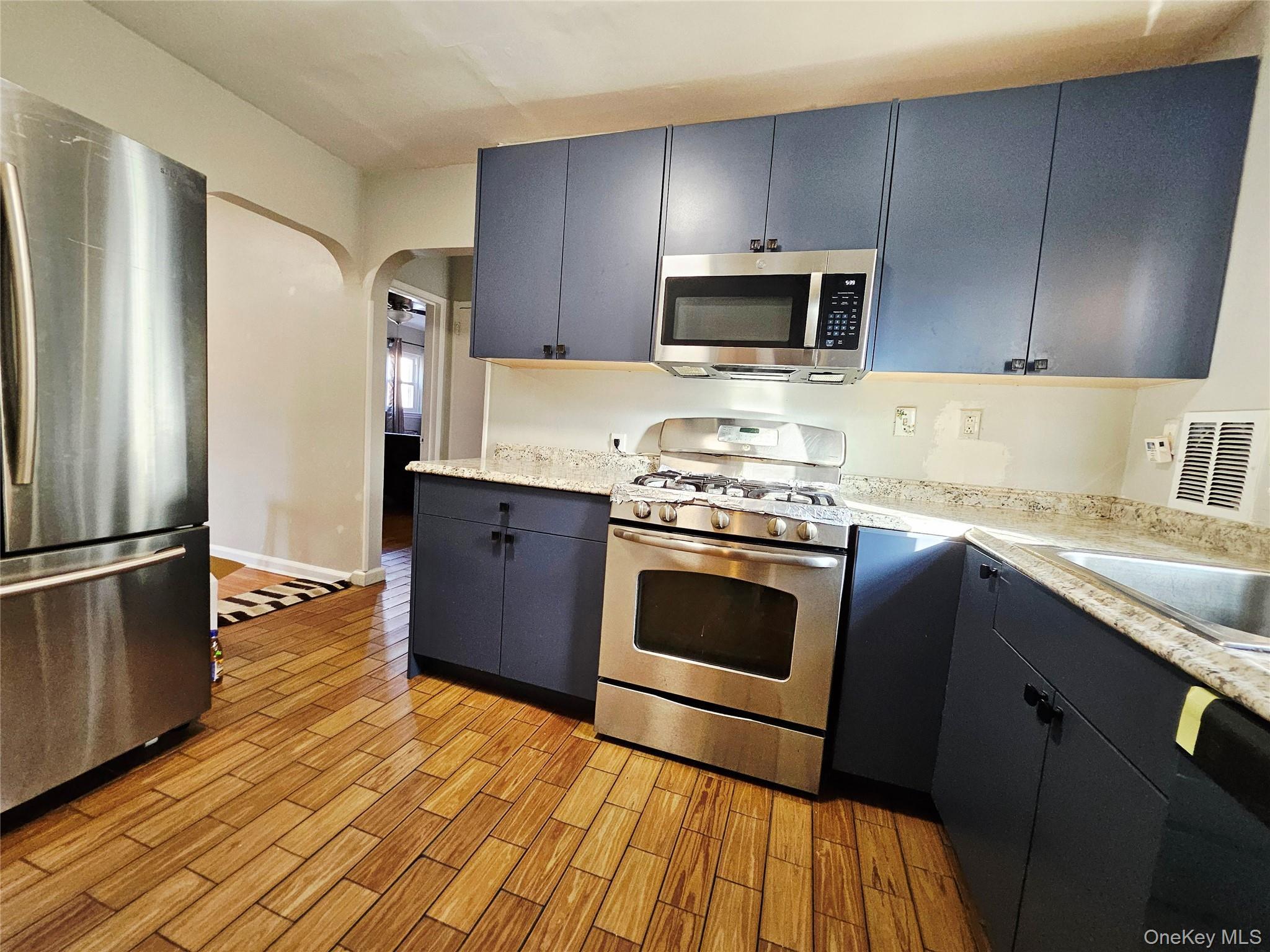 Single Family 251st Street Queens, NY 11426, MLS-1032529-10