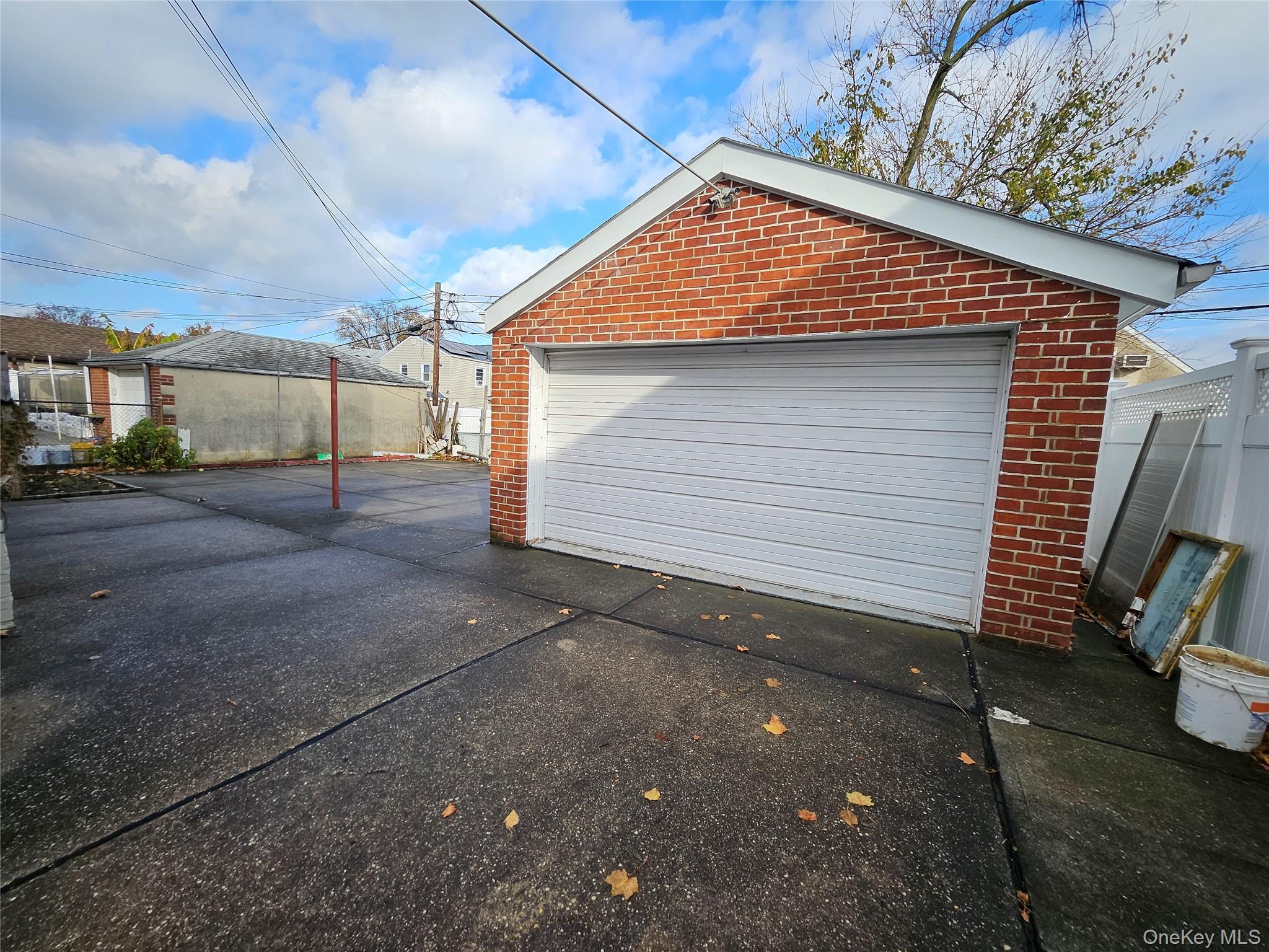 Single Family 251st Street Queens, NY 11426, MLS-1032529-33