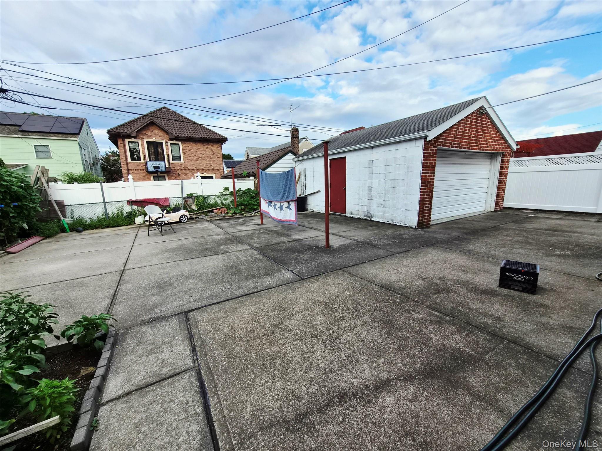 Single Family 251st Street Queens, NY 11426, MLS-1032529-36