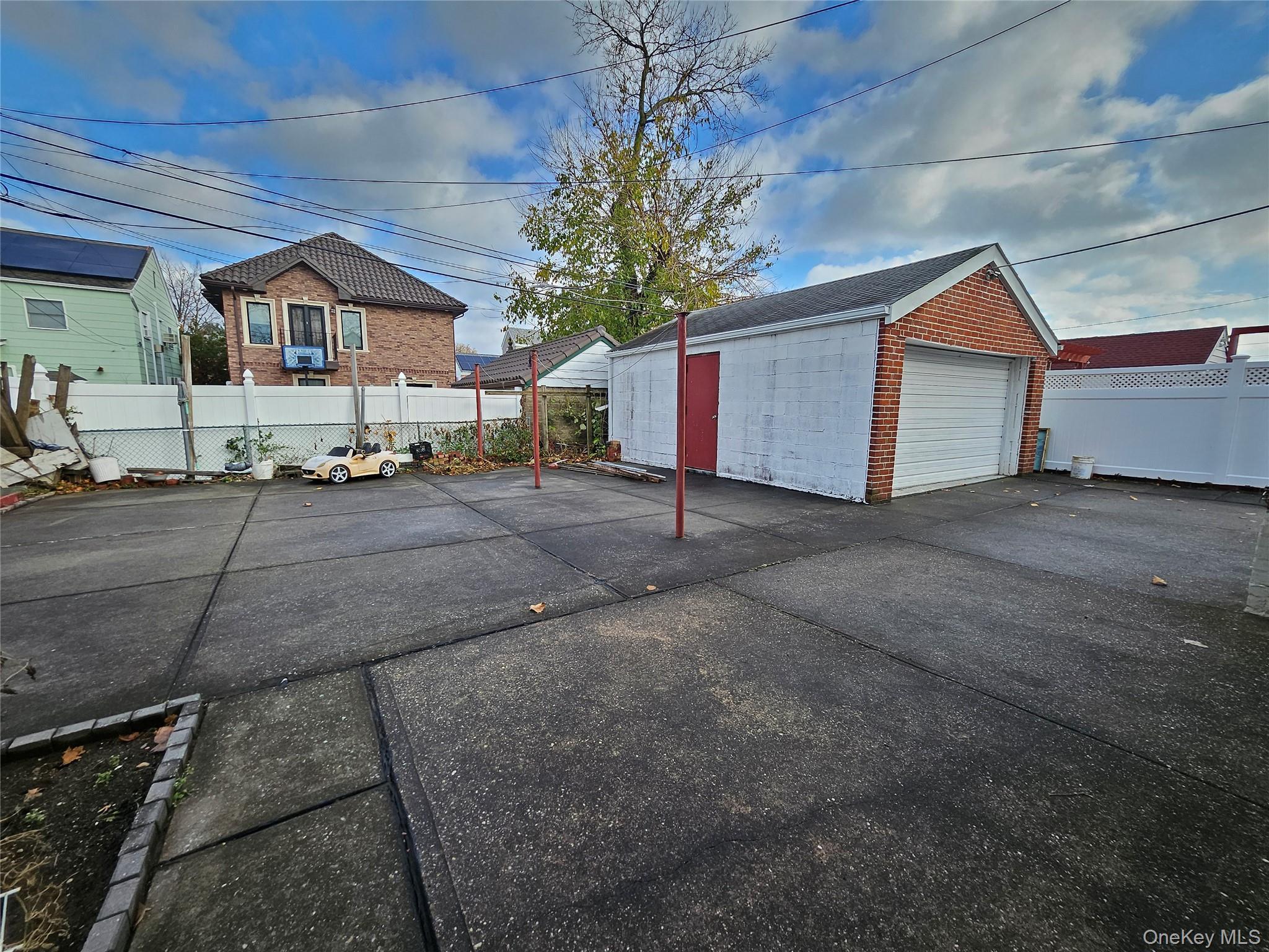Single Family 251st Street Queens, NY 11426, MLS-1032529-40