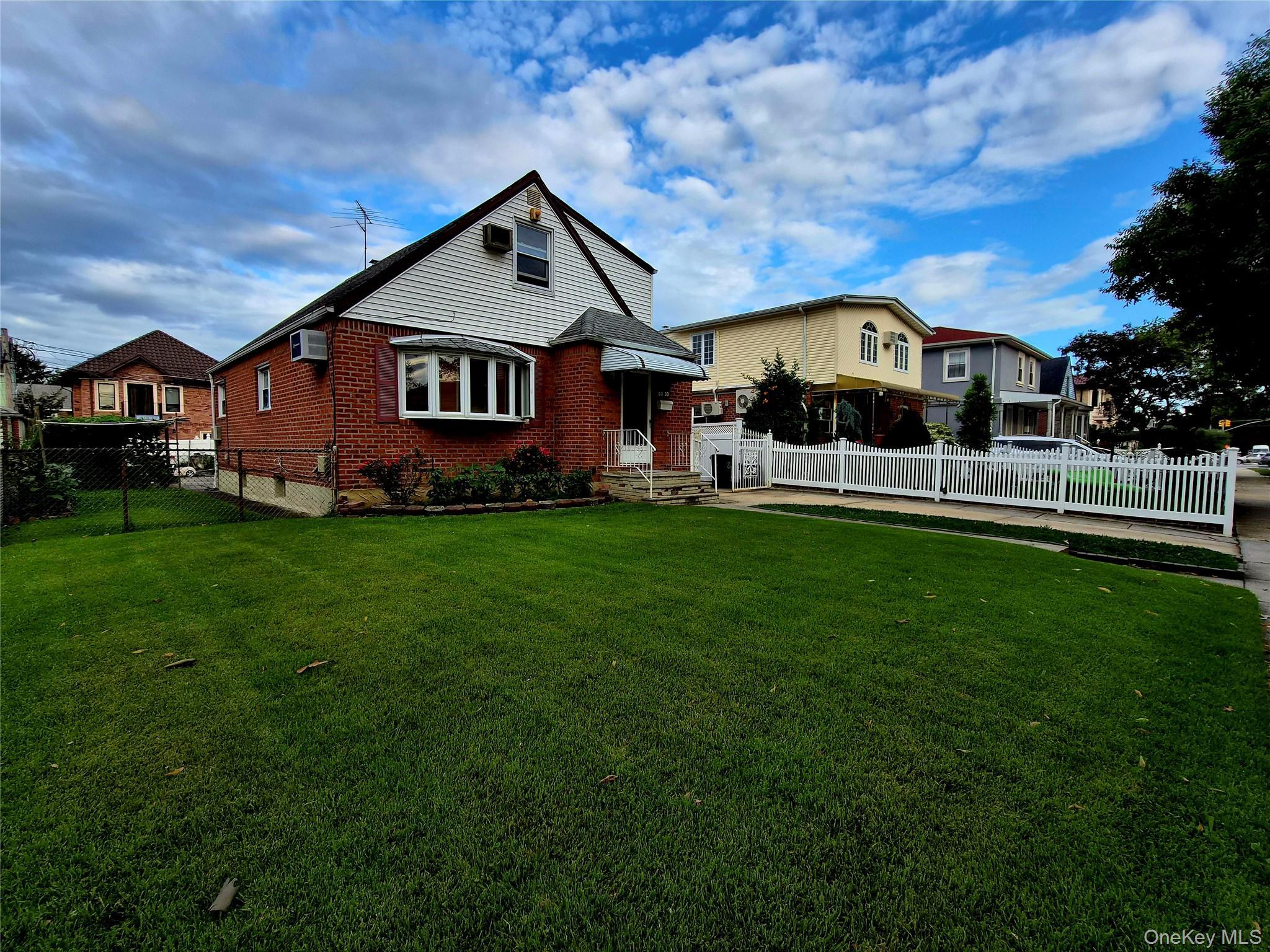 Single Family 251st Street Queens, NY 11426, MLS-1032529-5