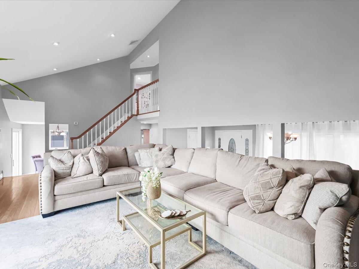 Single Family W 22nd Street  Suffolk County, NY 11729, MLS-1032535-10