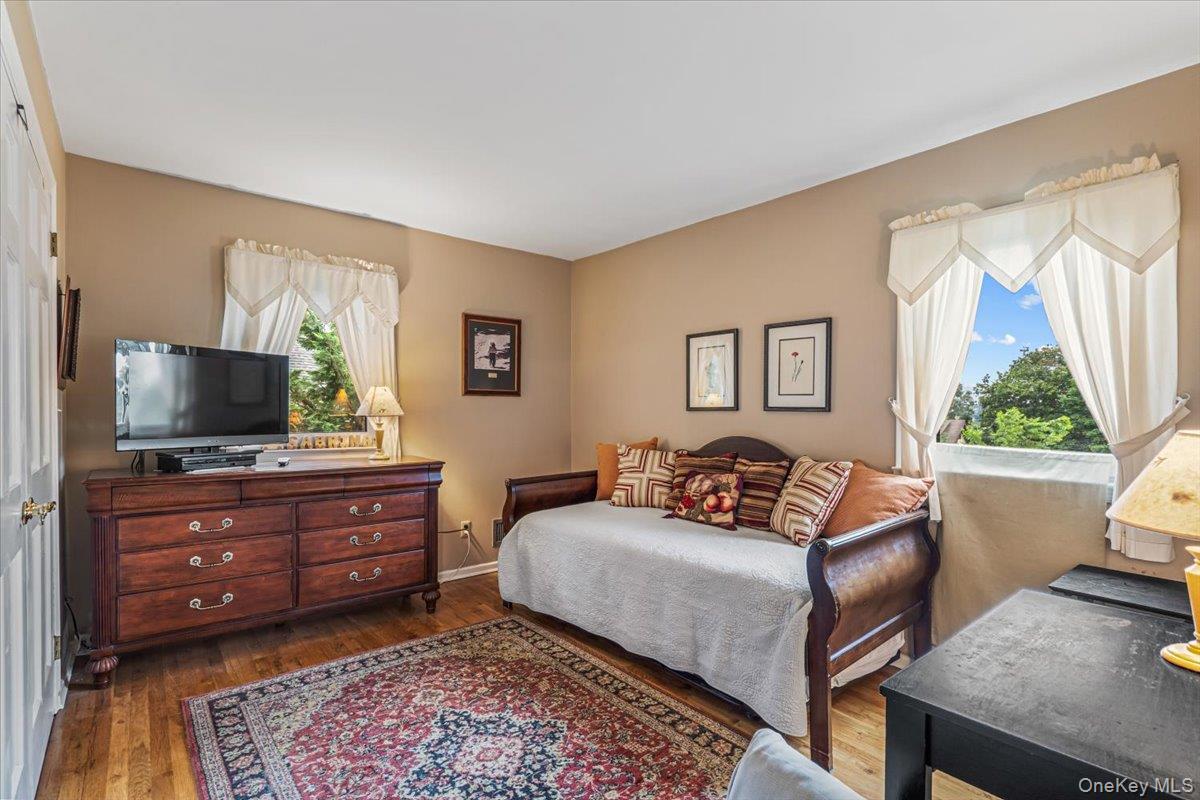 Single Family Hillcrest Avenue Queens, NY 11363, MLS-1032539-19