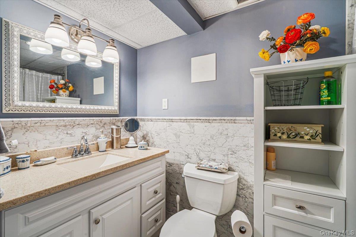 Single Family Hillcrest Avenue Queens, NY 11363, MLS-1032539-26