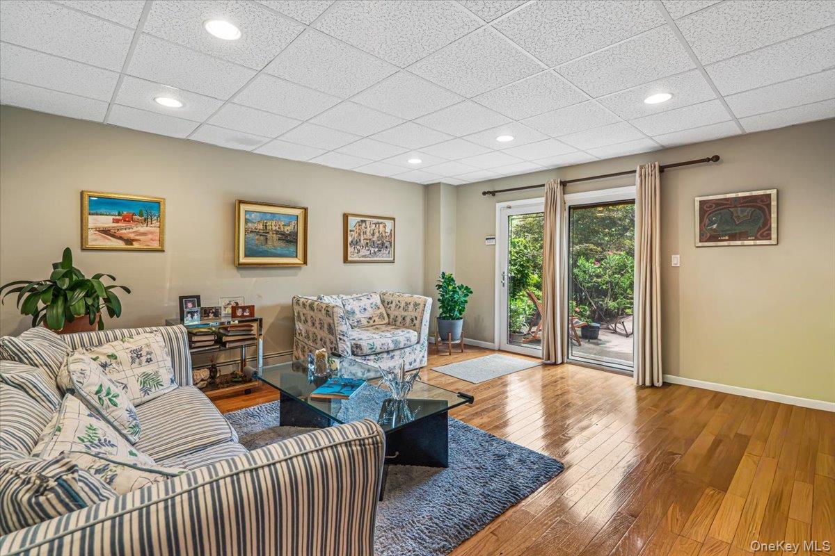 Single Family Hillcrest Avenue Queens, NY 11363, MLS-1032539-28