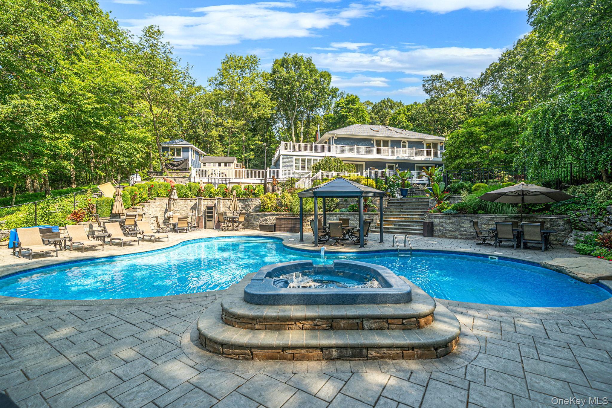 Single Family Old Homestead Road  Suffolk County, NY 11777, MLS-1032540-24