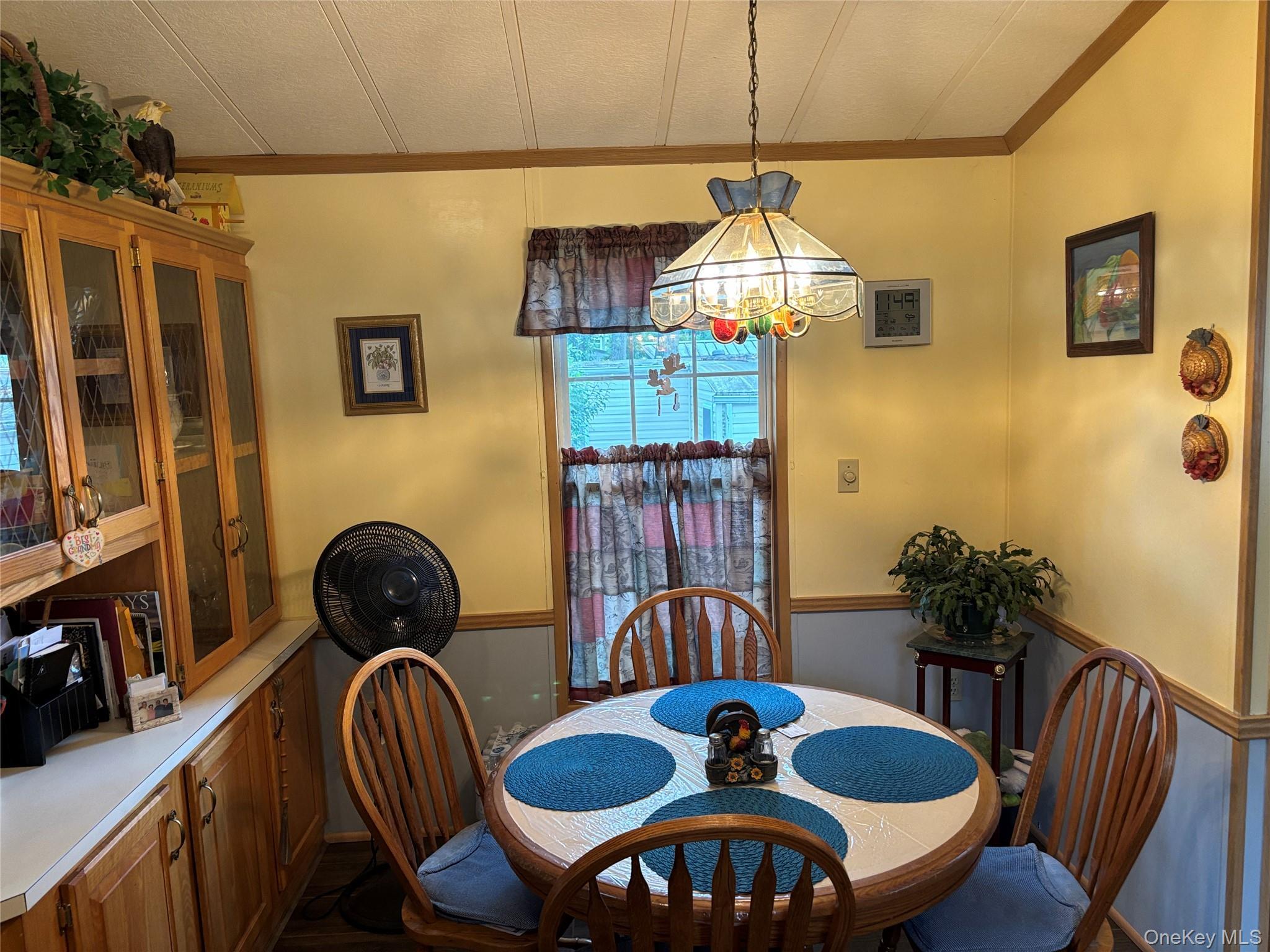 Single Family Old Country Road Suffolk County, NY 11901, MLS-1032547-15