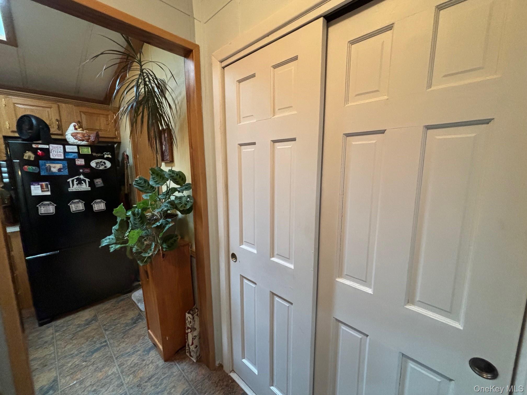 Single Family Old Country Road Suffolk County, NY 11901, MLS-1032547-20