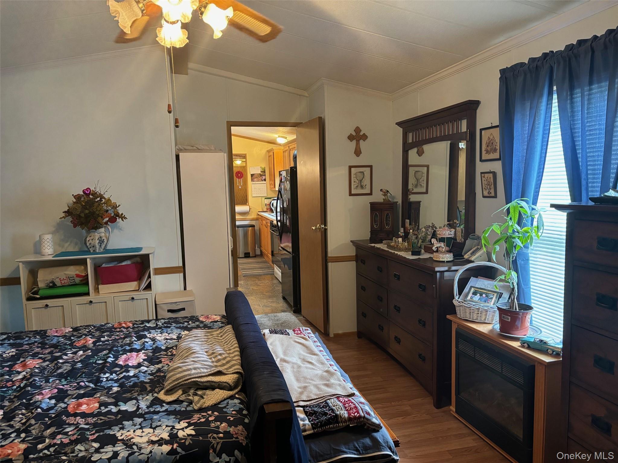 Single Family Old Country Road Suffolk County, NY 11901, MLS-1032547-25