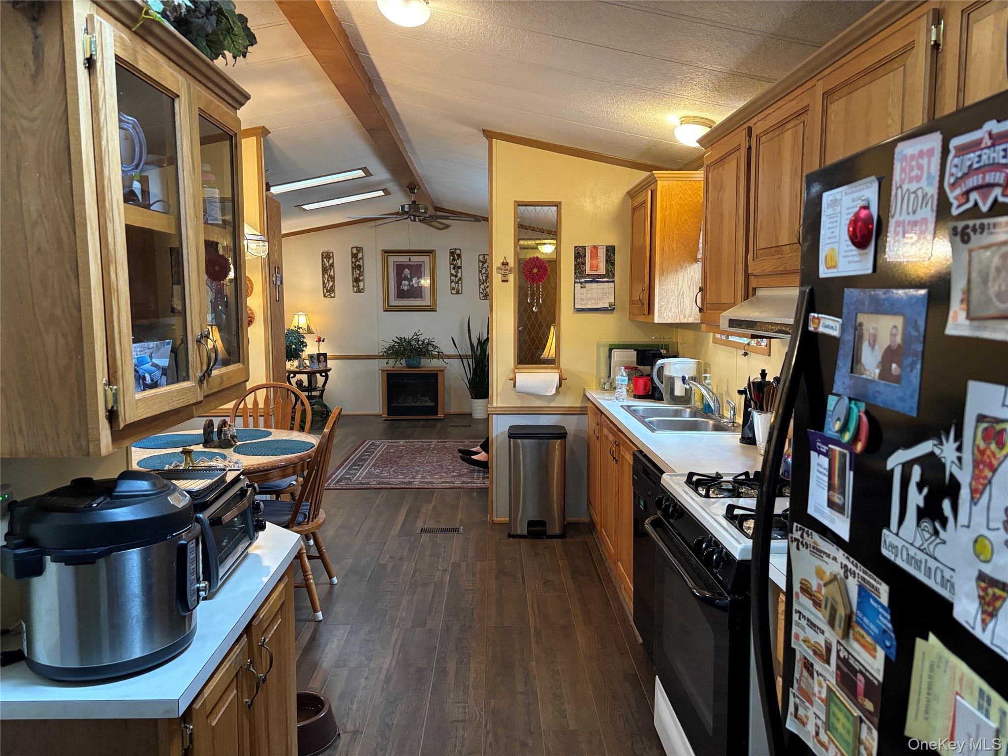 Single Family Old Country Road Suffolk County, NY 11901, MLS-1032547-35
