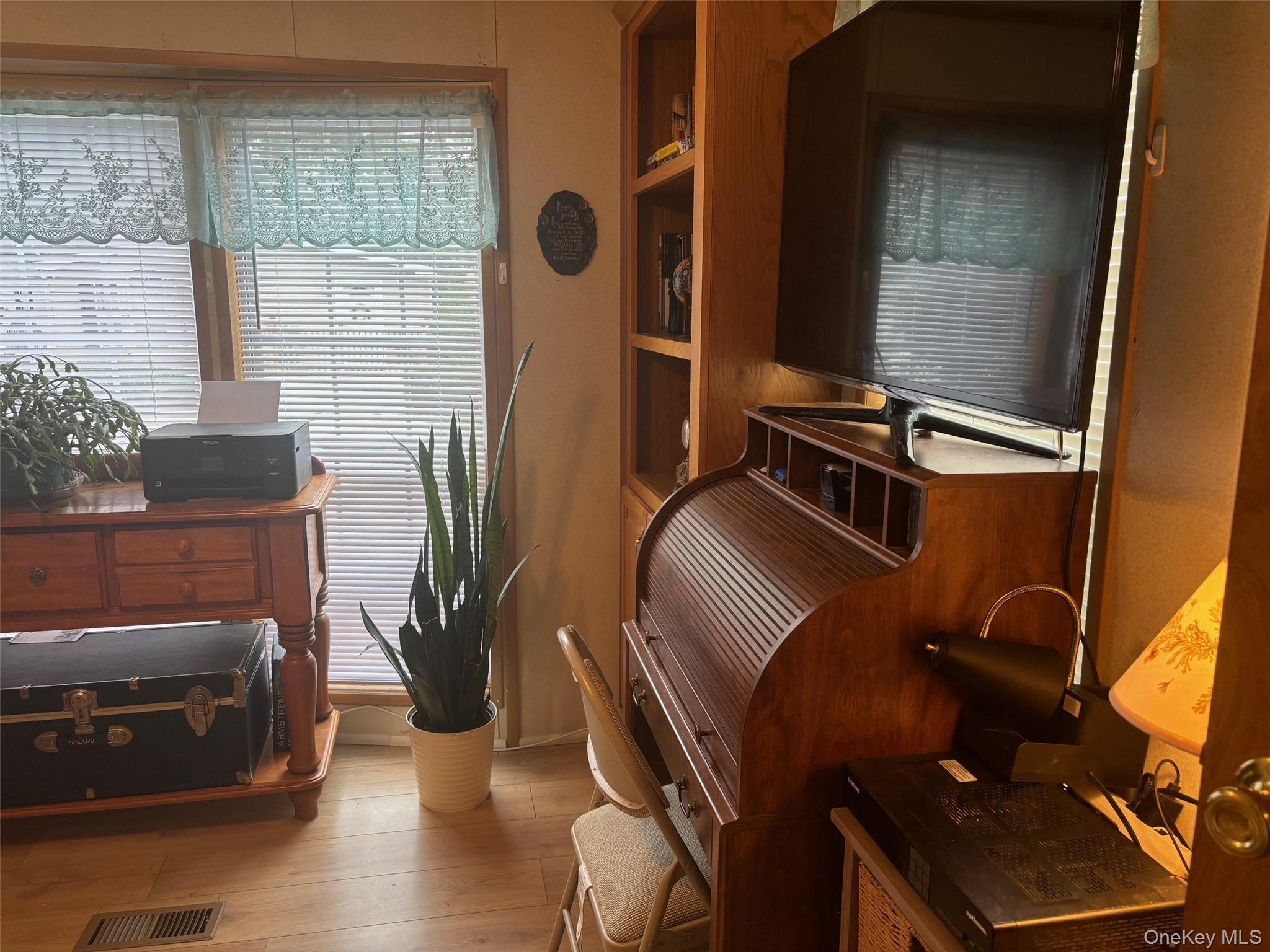 Single Family Old Country Road Suffolk County, NY 11901, MLS-1032547-38