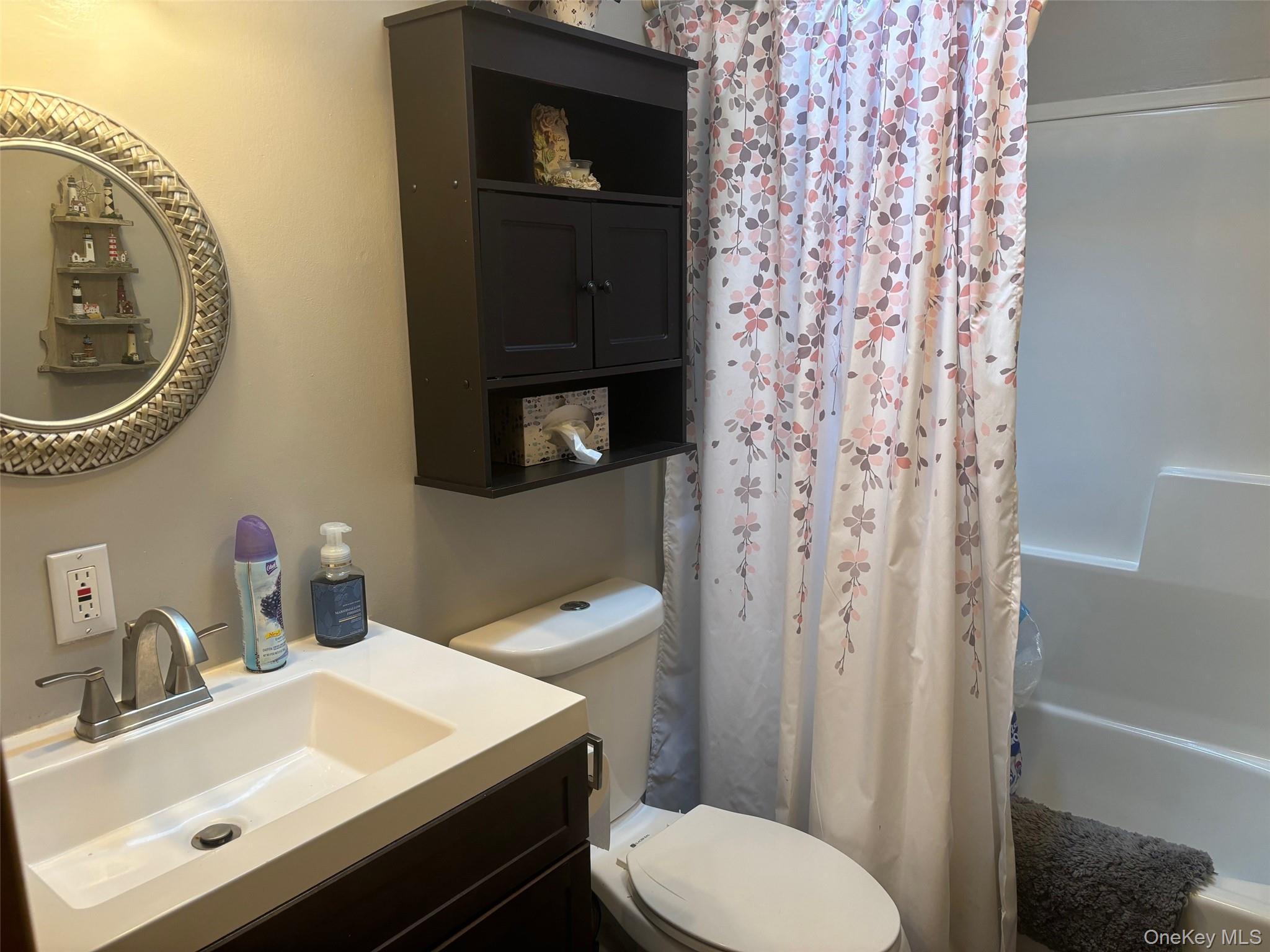 Single Family Old Country Road Suffolk County, NY 11901, MLS-1032547-42