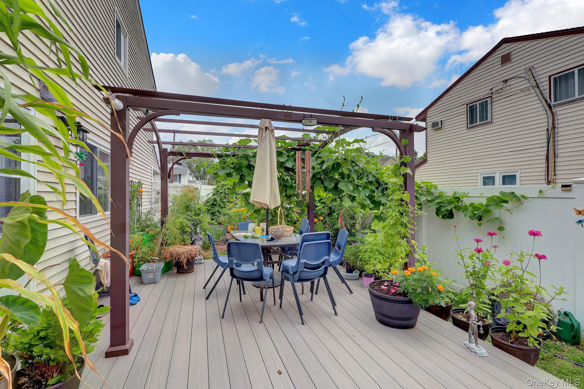 Single Family W 12th Street  Suffolk County, NY 11729, MLS-1032571-33