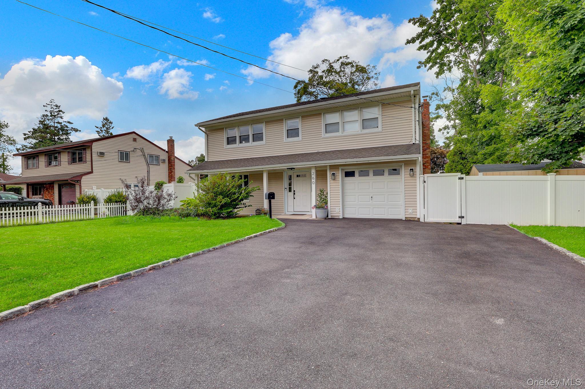 Single Family W 12th Street  Suffolk County, NY 11729, MLS-1032571-4