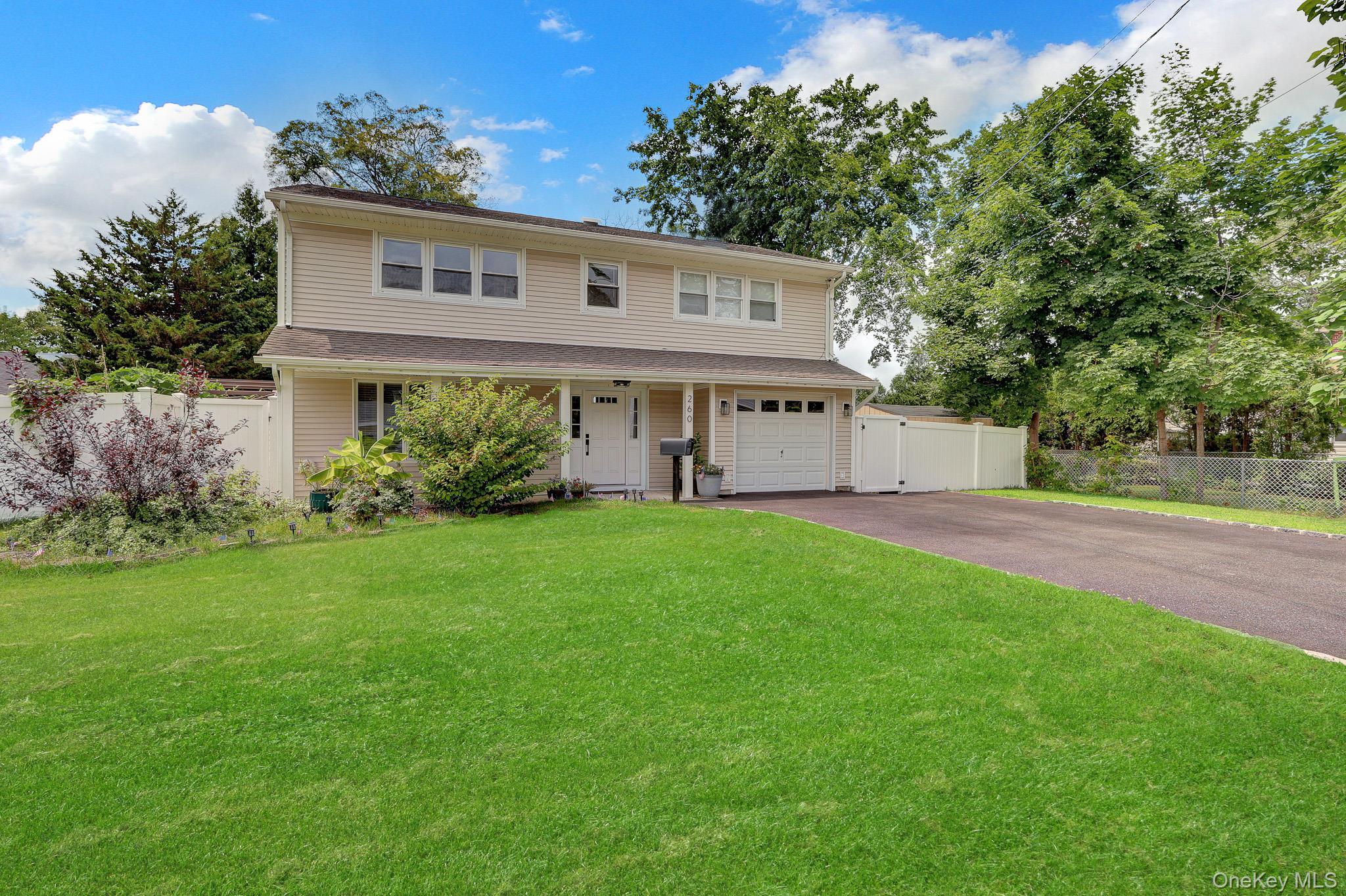 Single Family W 12th Street  Suffolk County, NY 11729, MLS-1032571-5