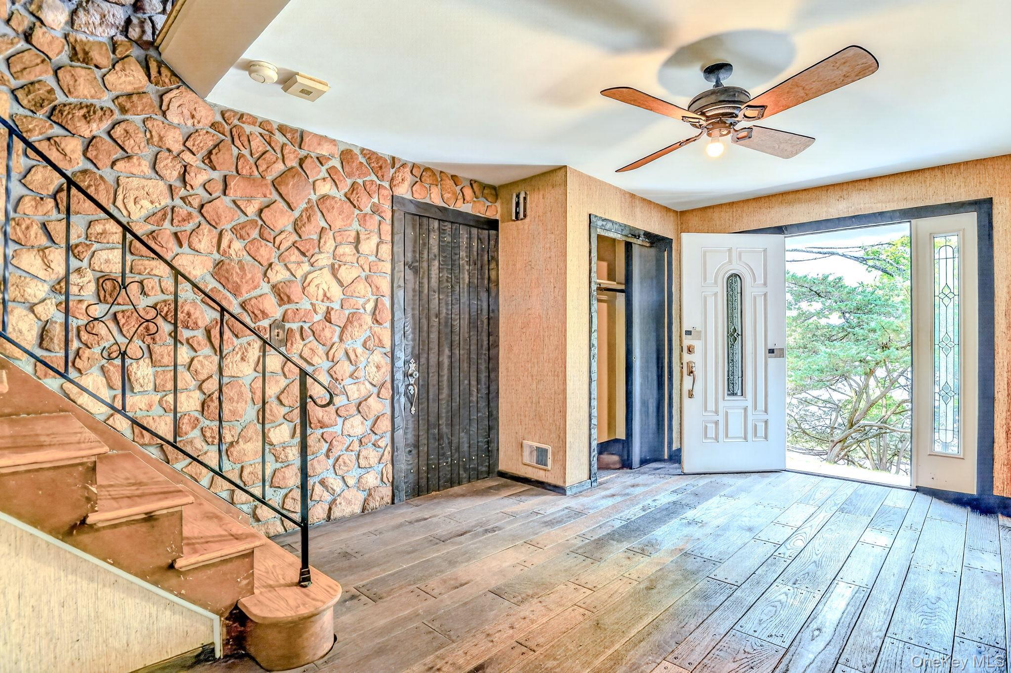 Single Family Gates Place Rockland County, NY 10983, MLS-1032583-5
