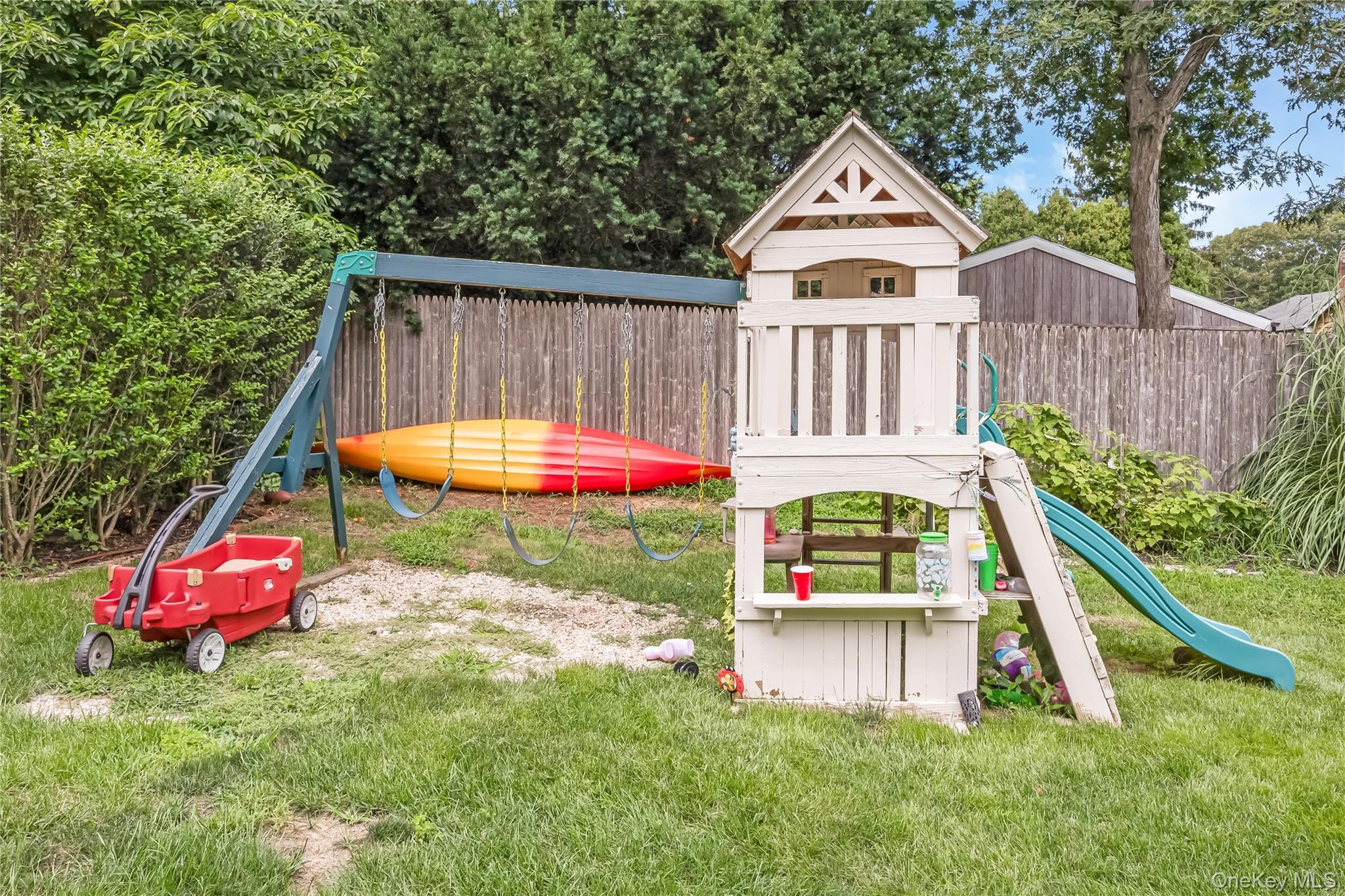 Single Family Sleepy Hollow Drive  Suffolk County, NY 11967, MLS-1032586-31