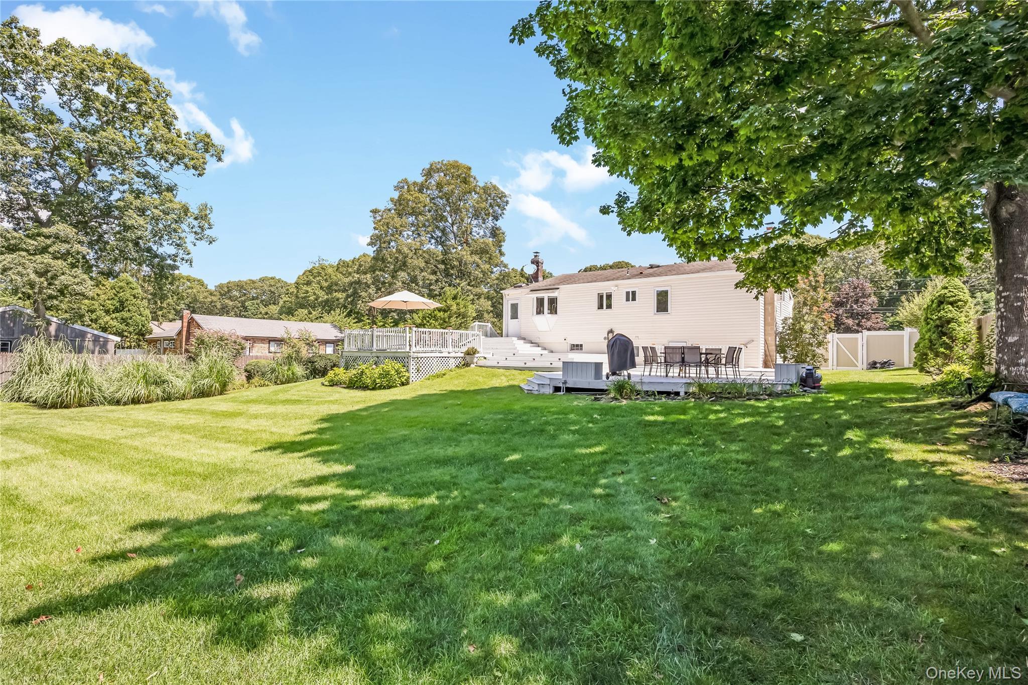 Single Family Sleepy Hollow Drive  Suffolk County, NY 11967, MLS-1032586-9