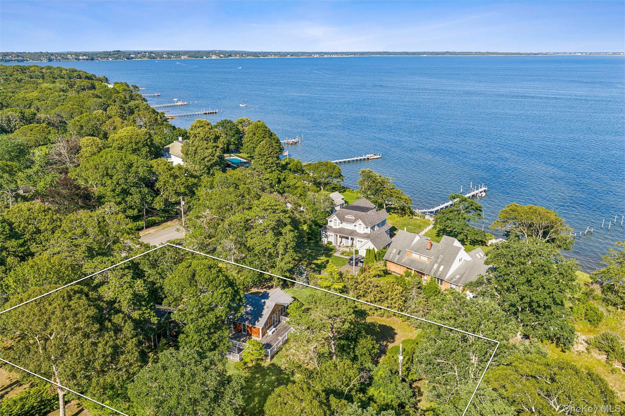 Single Family Bay Avenue E Suffolk County, NY 11946, MLS-1032587-10