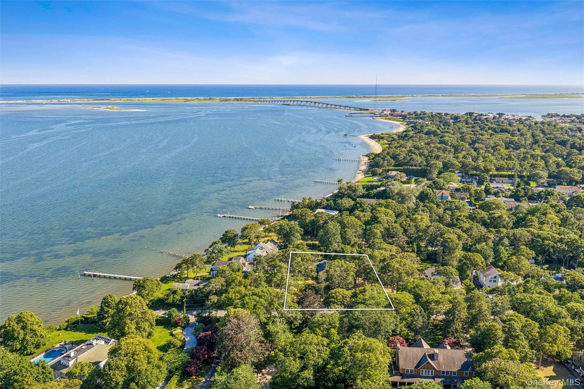Single Family Bay Avenue E Suffolk County, NY 11946, MLS-1032587-13