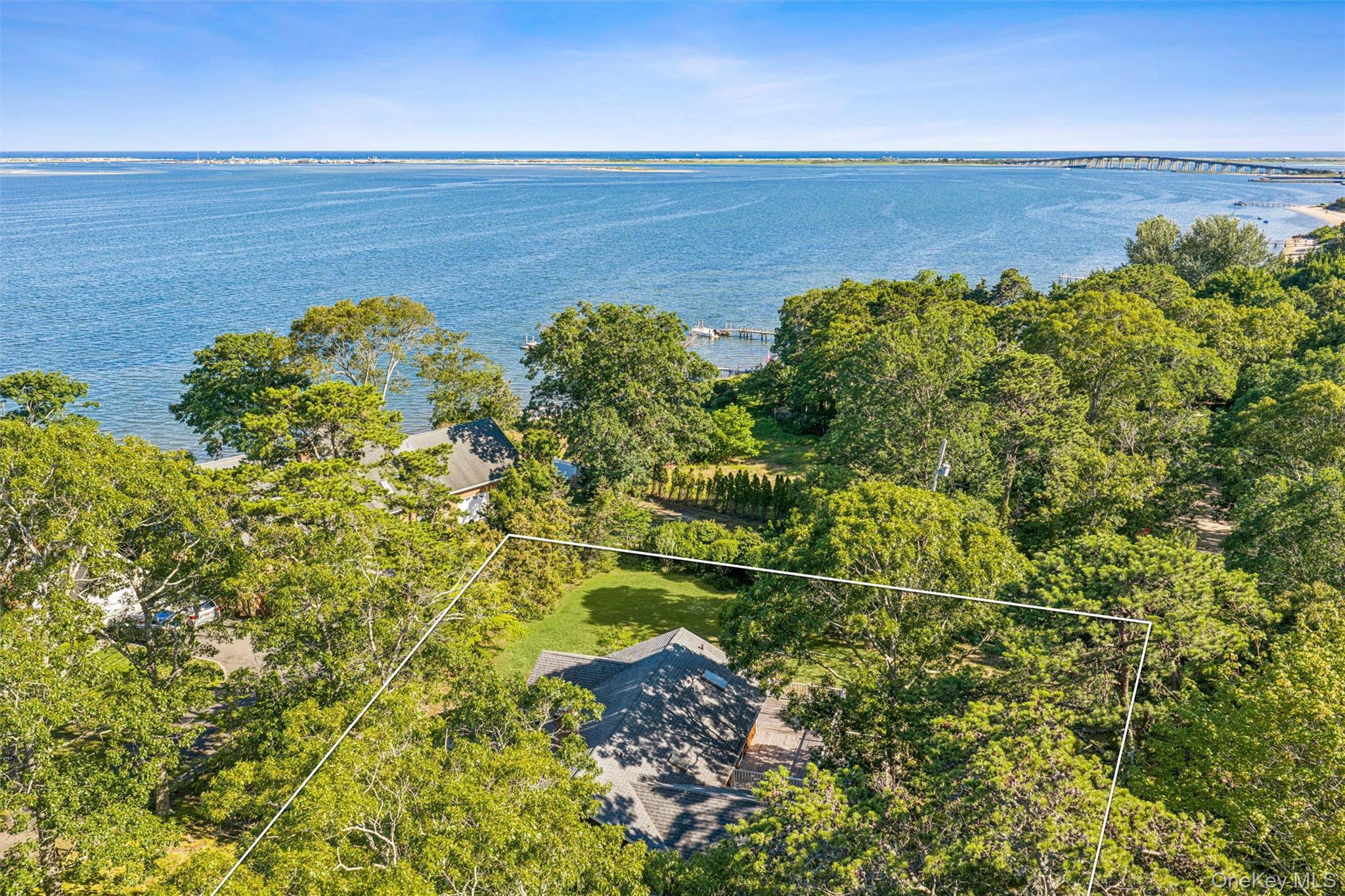 Single Family Bay Avenue E Suffolk County, NY 11946, MLS-1032587-2