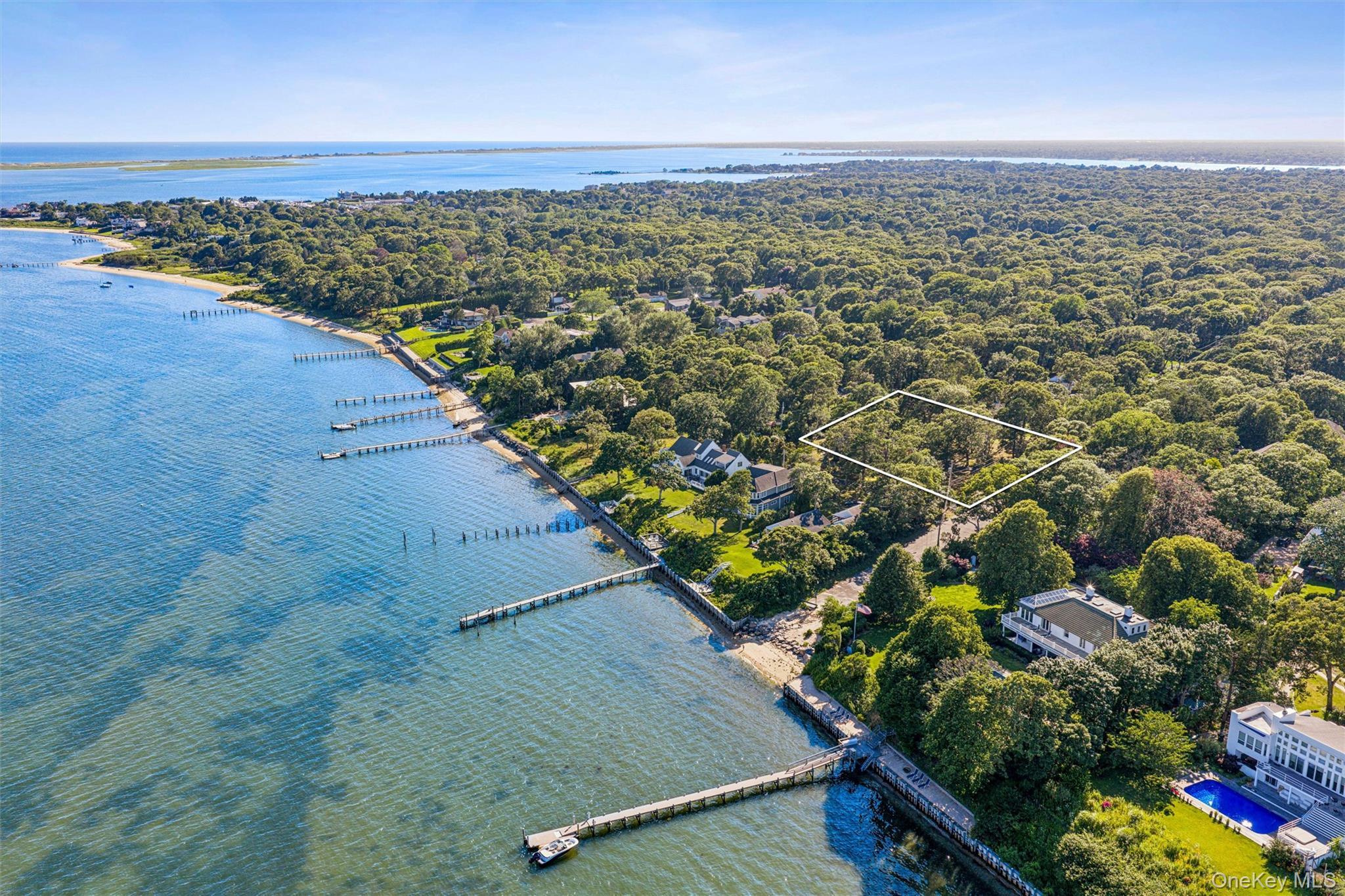 Single Family Bay Avenue E Suffolk County, NY 11946, MLS-1032587-3