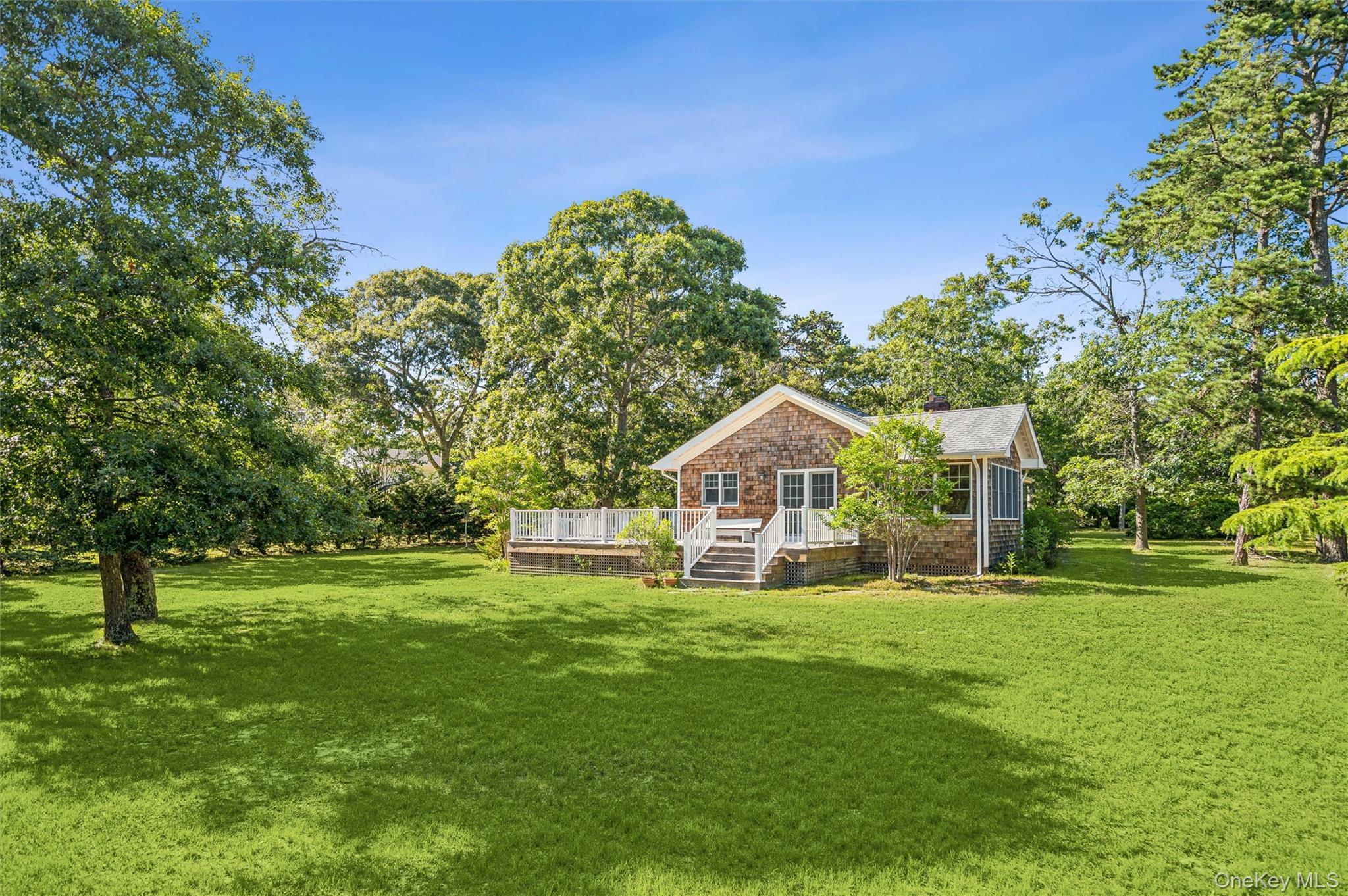 Single Family Bay Avenue E Suffolk County, NY 11946, MLS-1032587-6