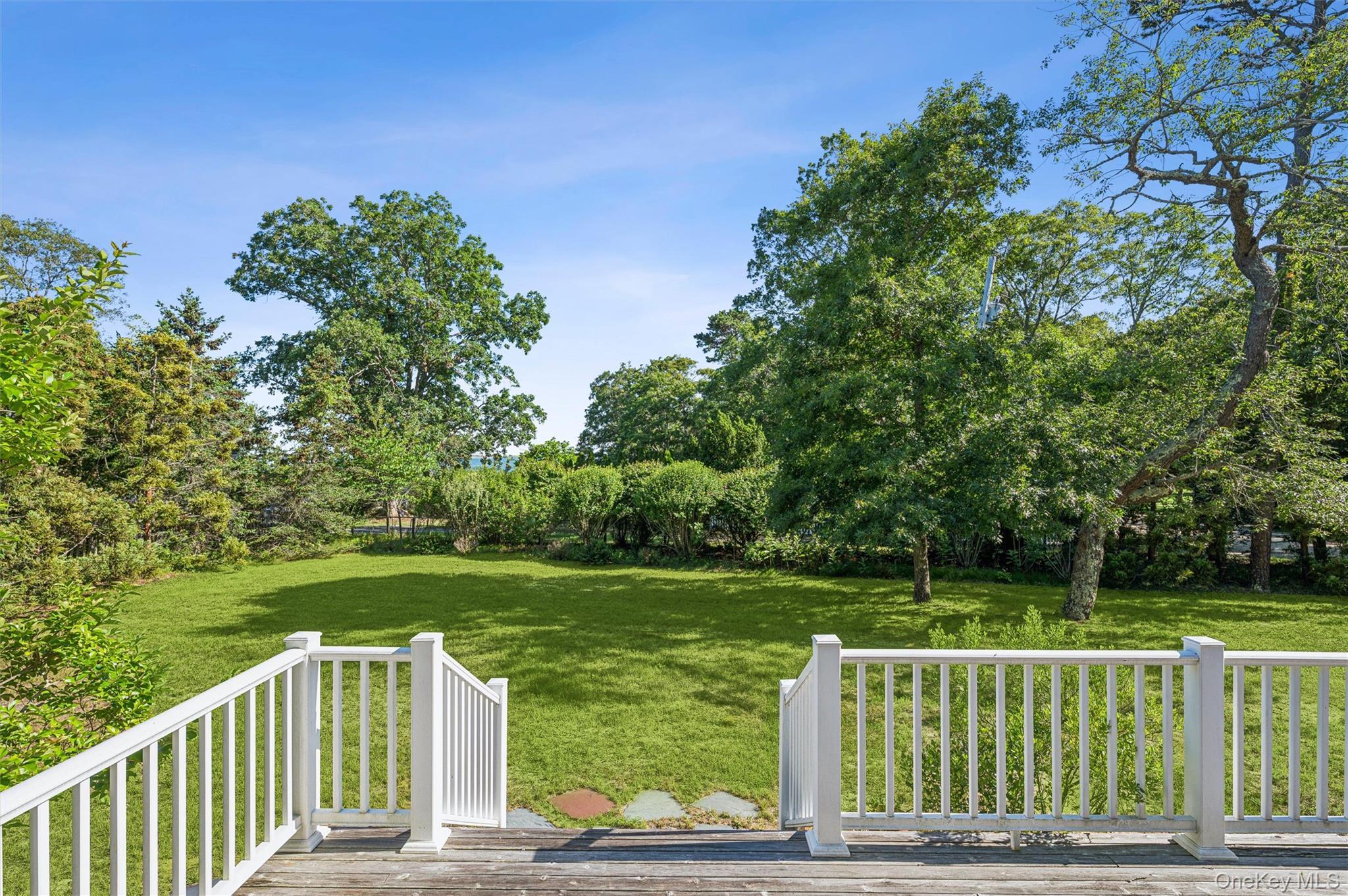Single Family Bay Avenue E Suffolk County, NY 11946, MLS-1032587-9