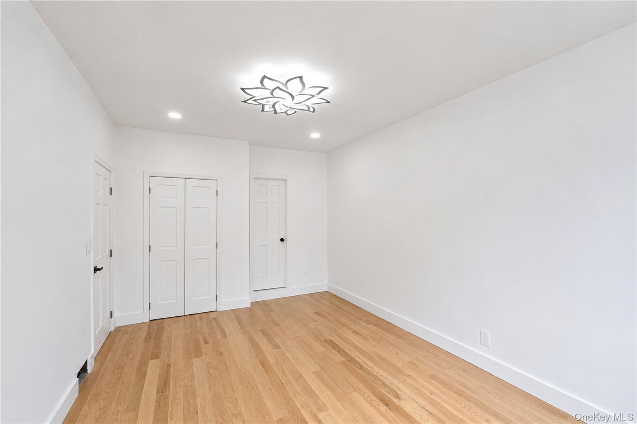 Single Family E 52nd Street Brooklyn, NY 11234, MLS-1032603-13