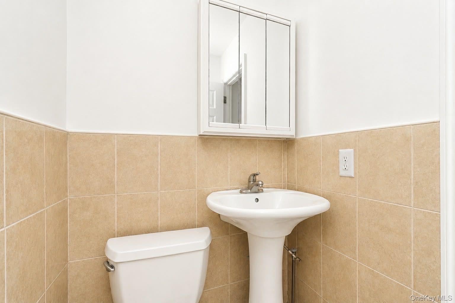 Single Family E 52nd Street Brooklyn, NY 11234, MLS-1032603-14