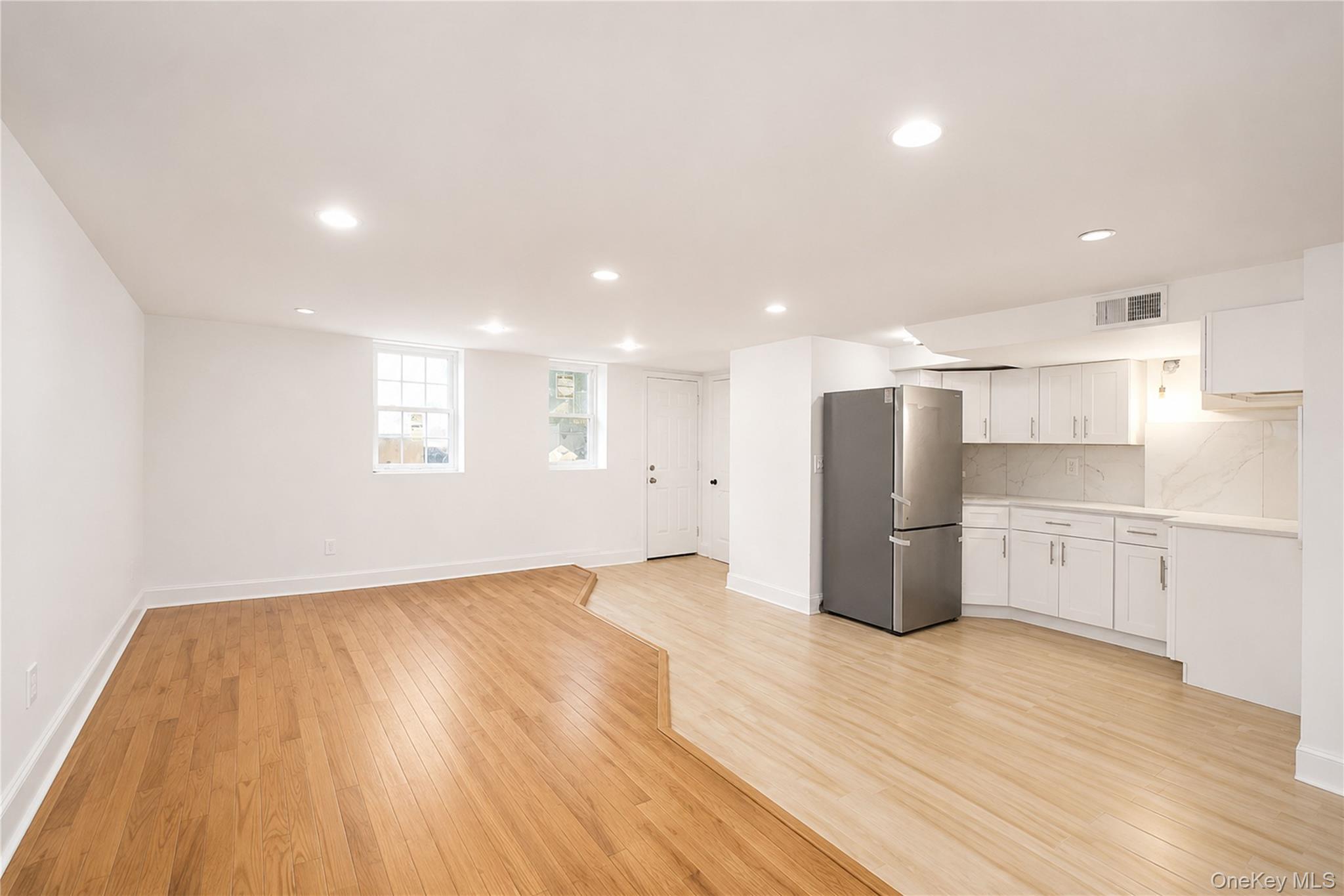 Single Family E 52nd Street Brooklyn, NY 11234, MLS-1032603-15