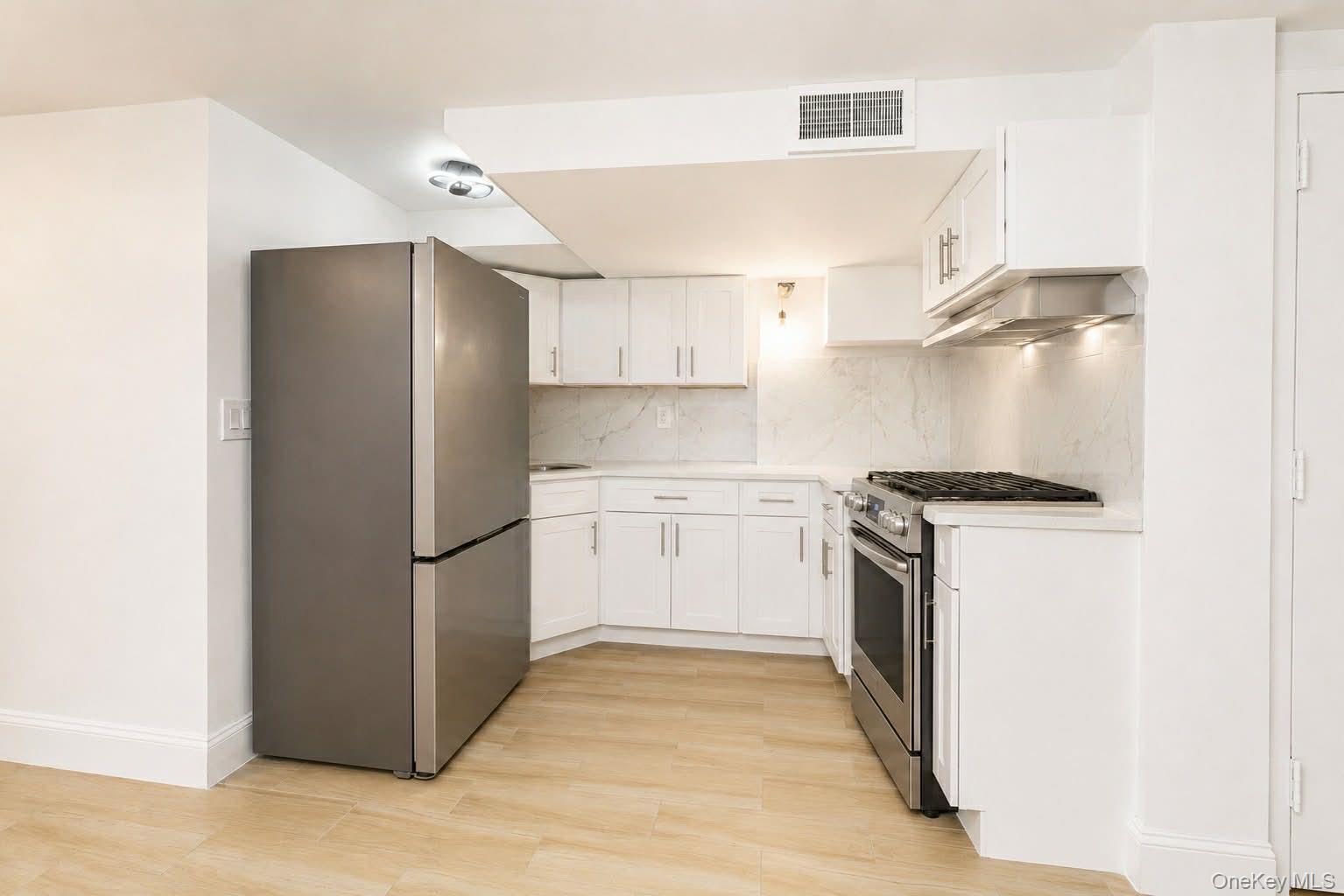 Single Family E 52nd Street Brooklyn, NY 11234, MLS-1032603-17