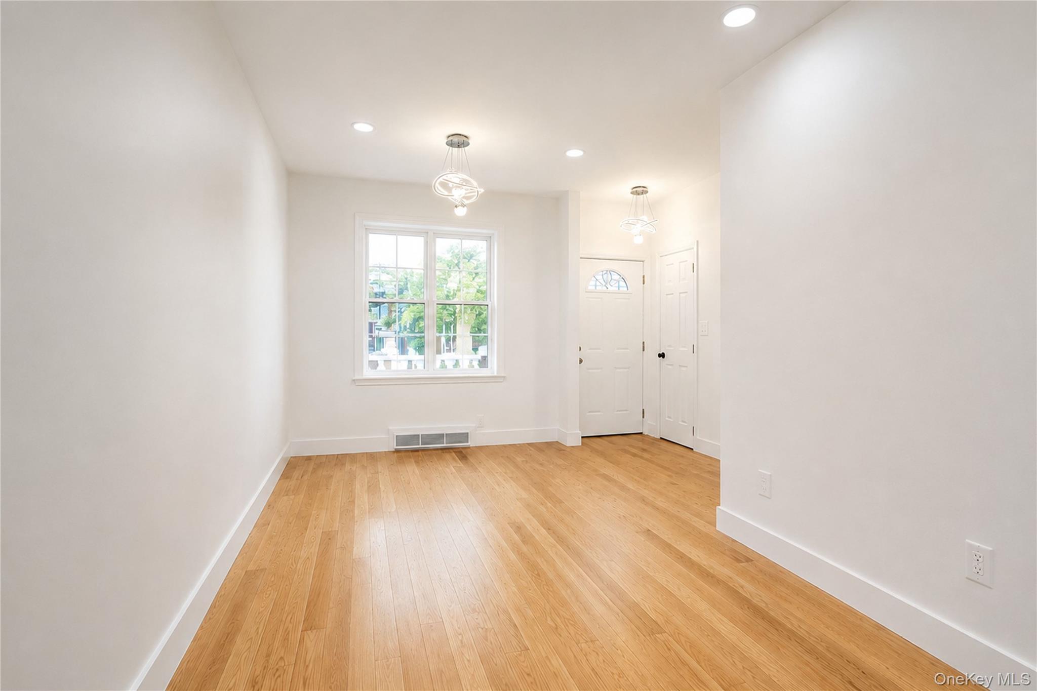 Single Family E 52nd Street Brooklyn, NY 11234, MLS-1032603-3