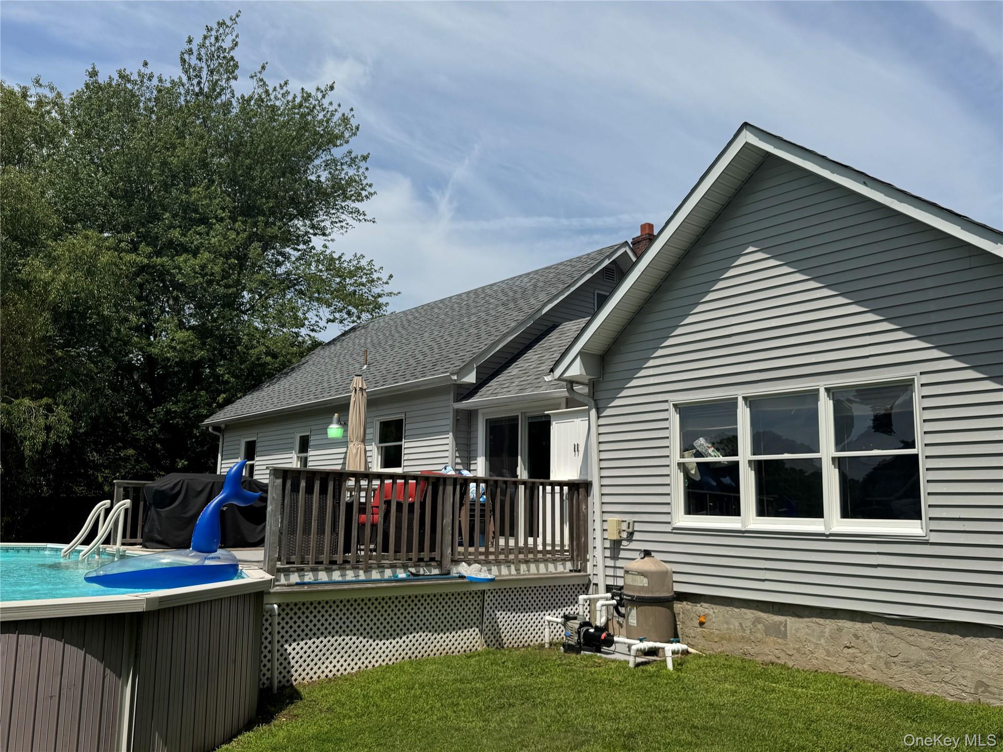 Single Family Miller Avenue  Suffolk County, NY 11940, MLS-1032615-16