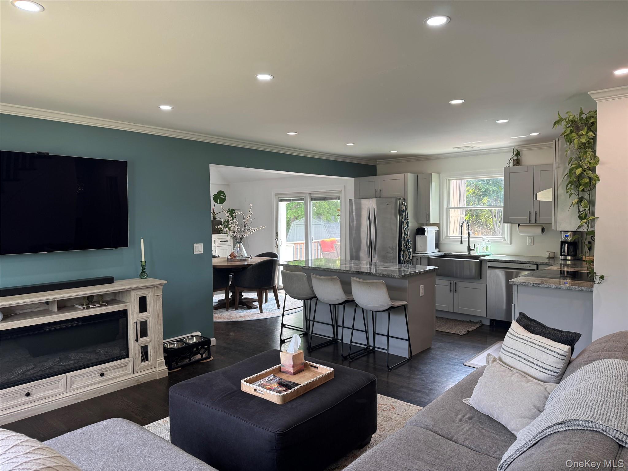 Single Family Miller Avenue  Suffolk County, NY 11940, MLS-1032615-3