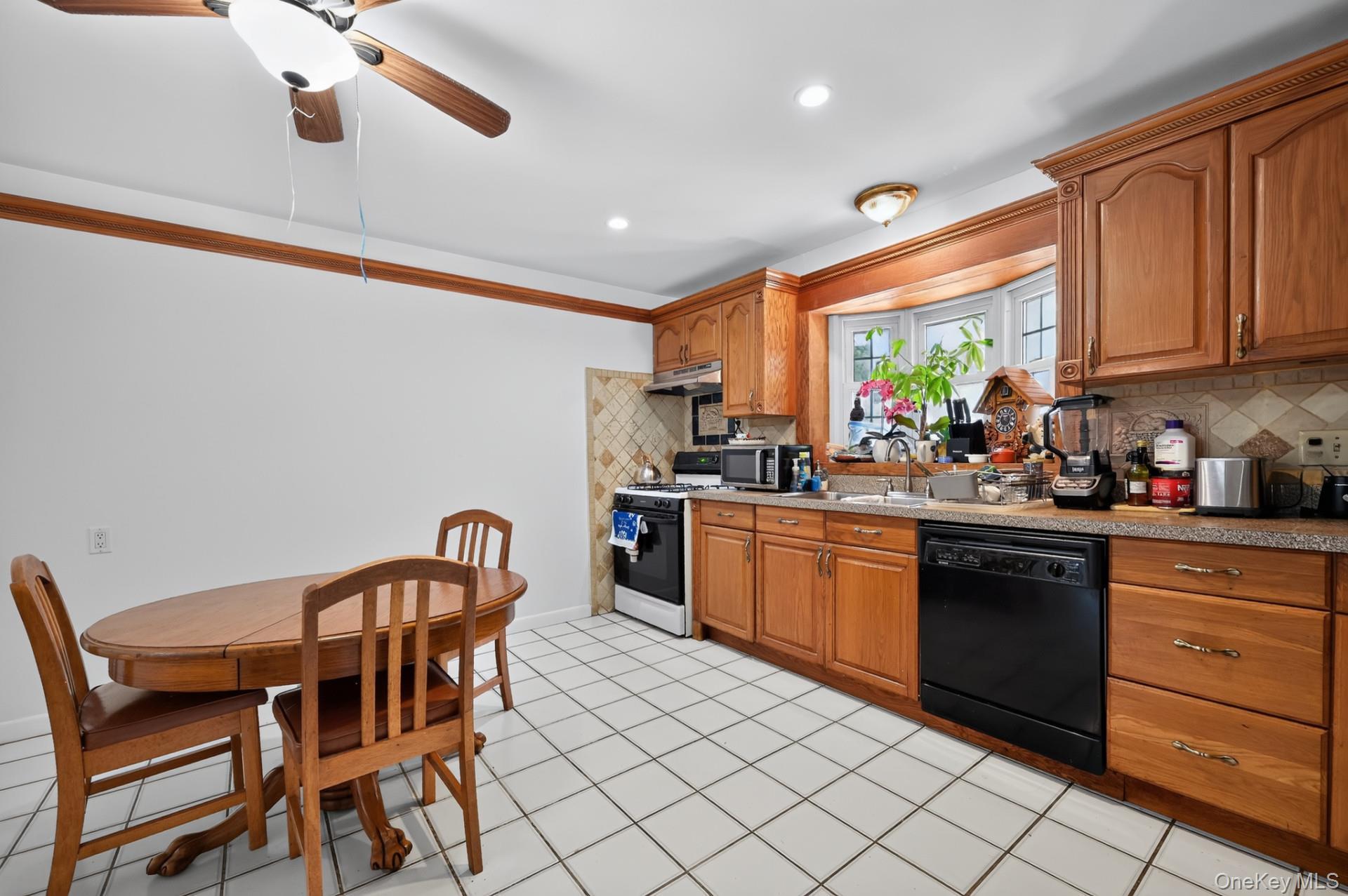 Single Family Western Highway  Rockland County, NY 10913, MLS-1032617-13