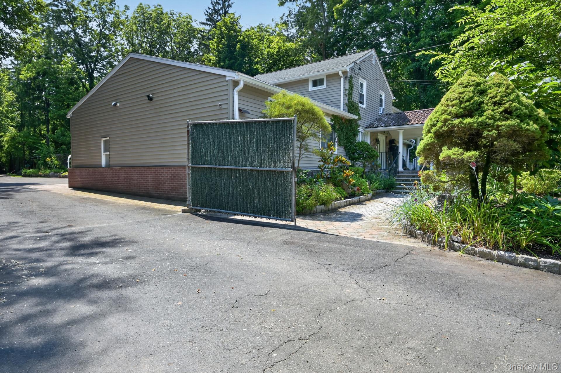 Single Family Western Highway  Rockland County, NY 10913, MLS-1032617-6