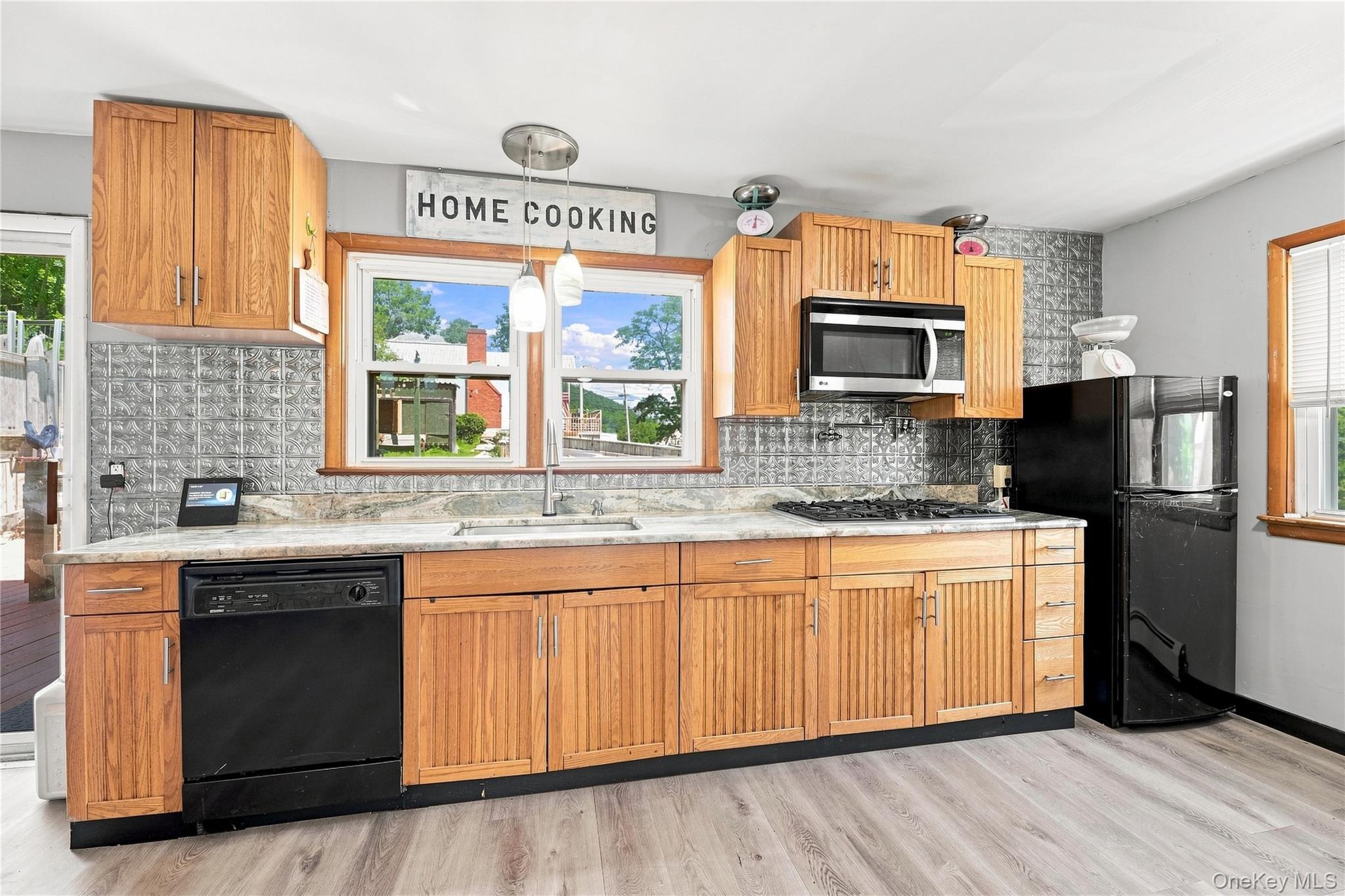 Single Family Mearns Avenue  Orange County, NY 10928, MLS-1032620-10