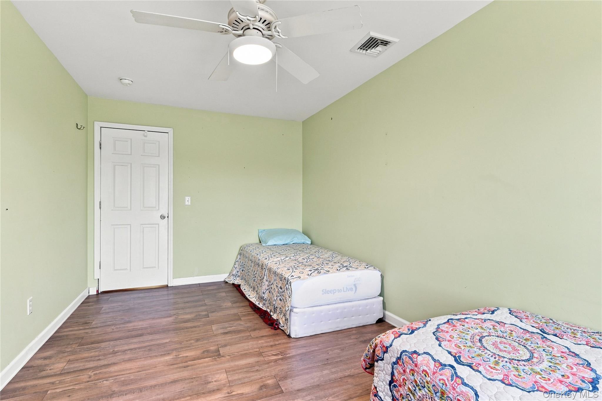 Single Family Mearns Avenue  Orange County, NY 10928, MLS-1032620-26