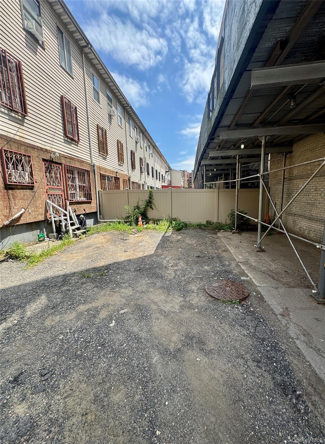 Single Family E 184th Street Bronx, NY 10458, MLS-1032627-13