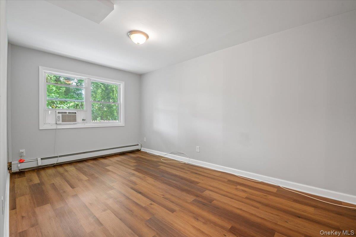 Single Family Connetquot Avenue Suffolk County, NY 11722, MLS-1032632-10