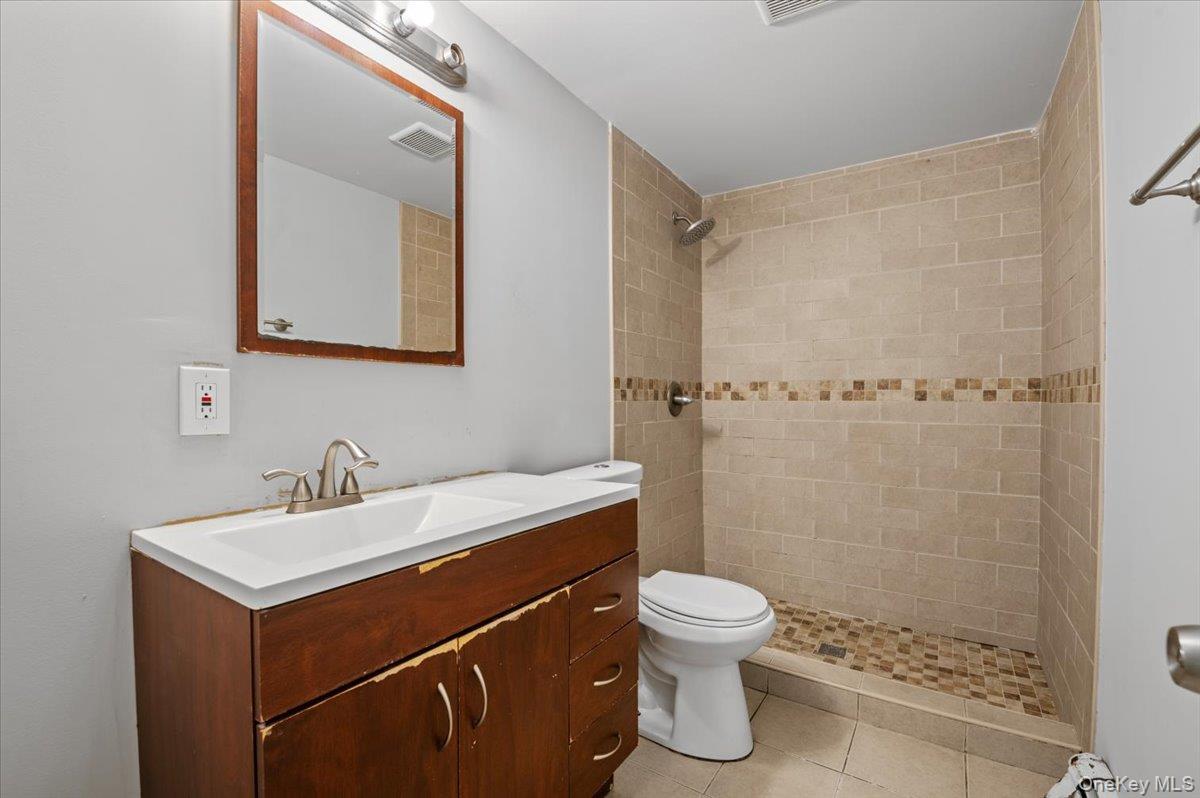 Single Family Connetquot Avenue Suffolk County, NY 11722, MLS-1032632-19