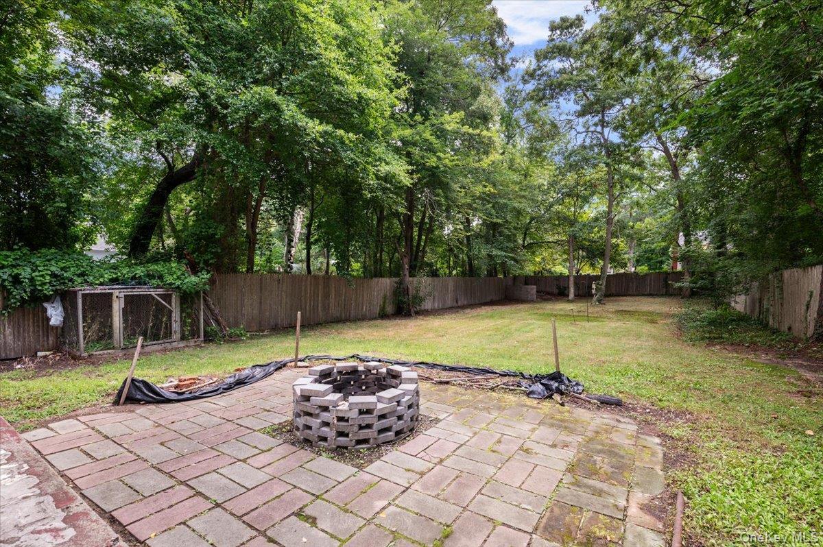Single Family Connetquot Avenue Suffolk County, NY 11722, MLS-1032632-25