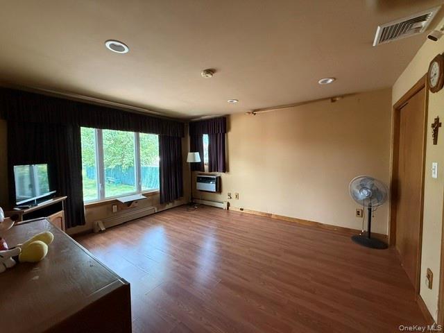 Single Family Farmers Avenue  Suffolk County, NY 11757, MLS-1032633-14