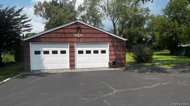 Single Family Farmers Avenue  Suffolk County, NY 11757, MLS-1032633-2