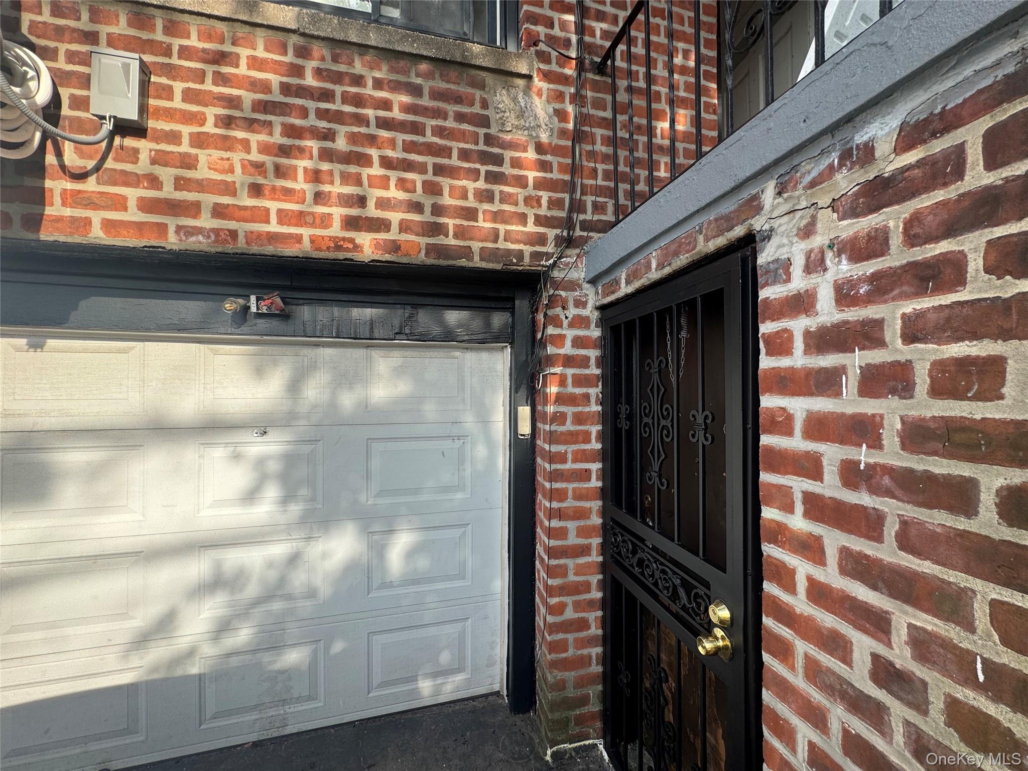 Single Family Lurting Avenue Bronx, NY 10469, MLS-1032653-18