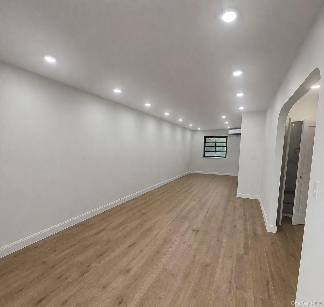 Single Family Lurting Avenue Bronx, NY 10469, MLS-1032653-3