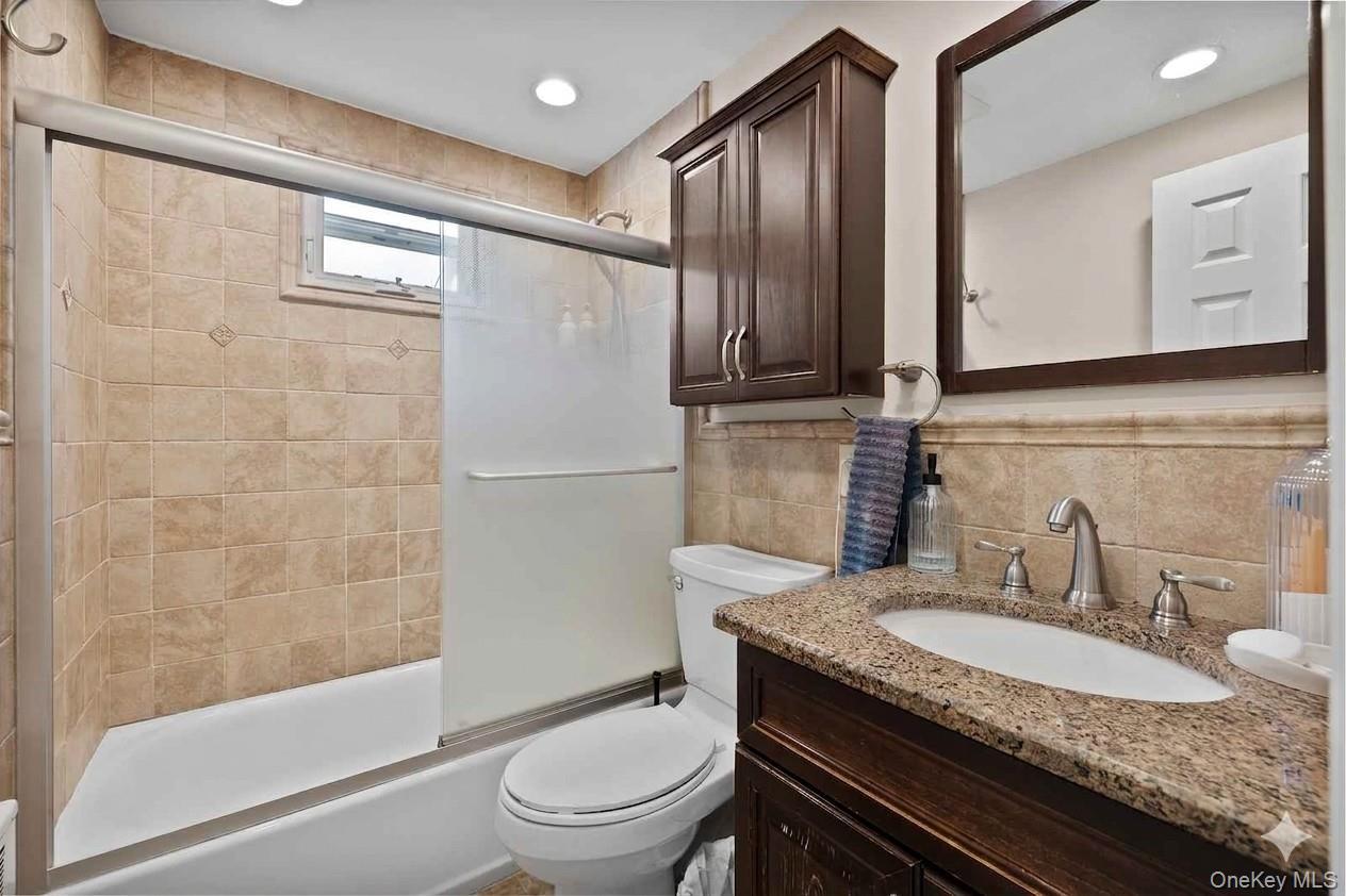Single Family Aster Road Suffolk County, NY 11795, MLS-1032654-19